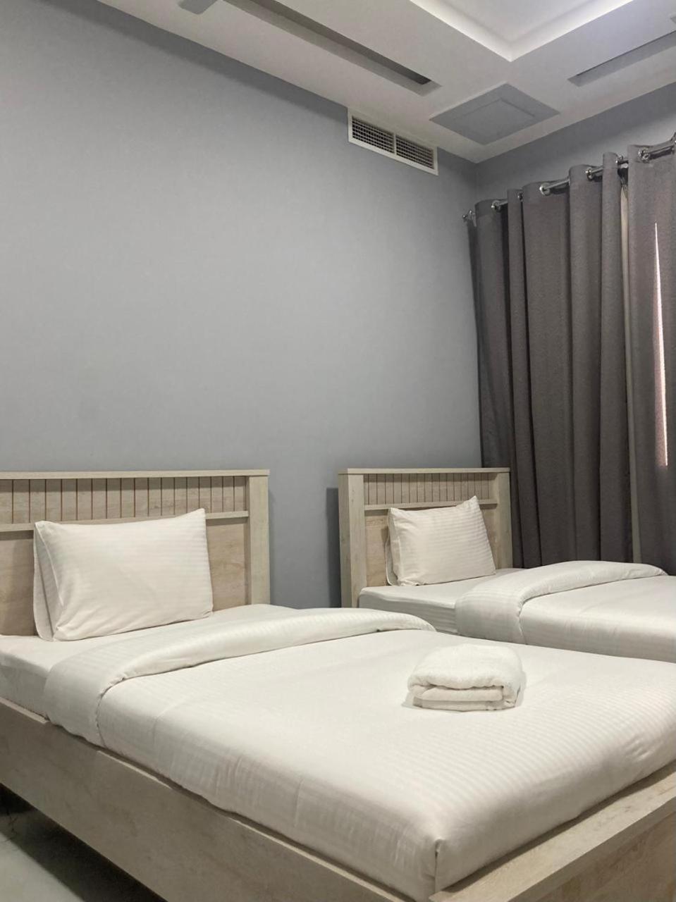 Paris Furnished Apartments - Tabasum Group Аджман Екстер'єр фото